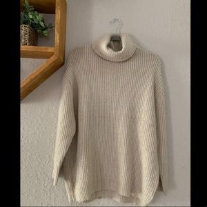 Beige cream Oversized turtleneck sweater NWOT